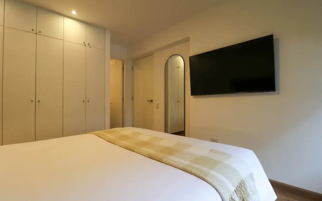 w Monochromatic 2BR w Terrace in Miraflores