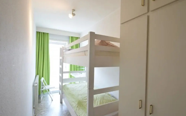 Spacious Seafront Retreat