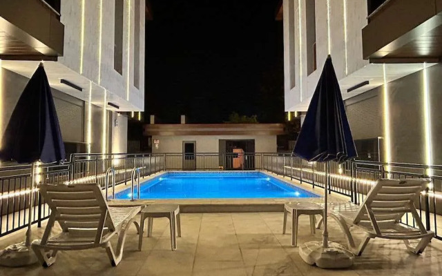 Grand Diker Port Residence
