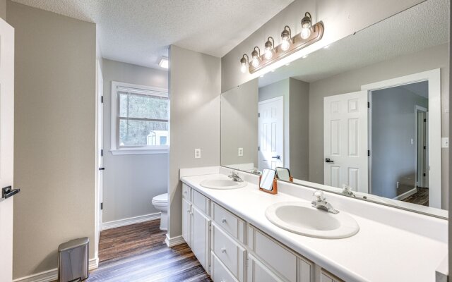 Lakefront Milledgeville Home w/ Private Dock!