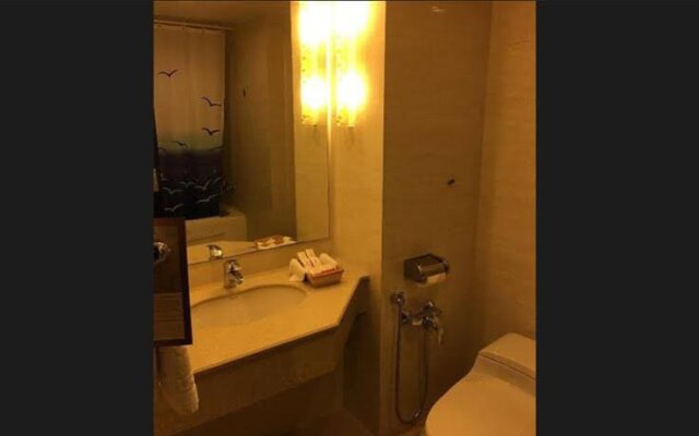 Chamran Grand Hotel