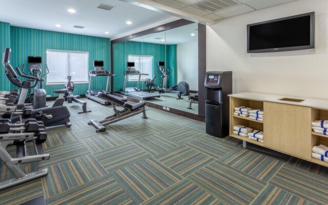 Holiday Inn Express Hotel & Suites Charlotte Arrowood by IHG