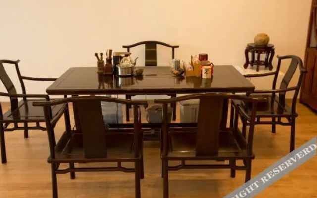 Dengzhou Ruihua Pengyi Hotel
