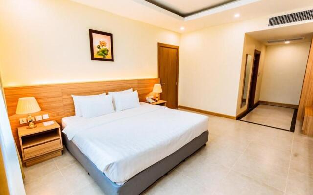 Dynasty Casino Hotel