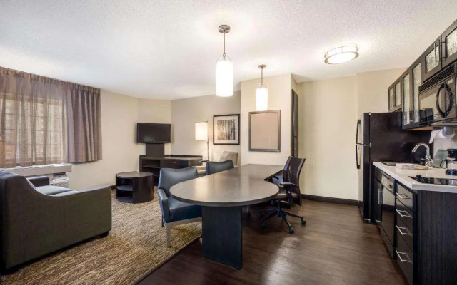 Sonesta Simply Suites Boston Burlington