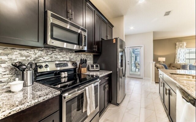 Luxury Disney 5 Bedroom Townhouse