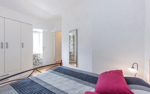 Nice Apartment in Bakar With Wifi and 1 Bedrooms