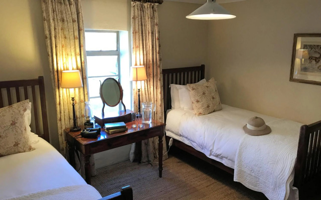 Fugitives' Drift Lodge