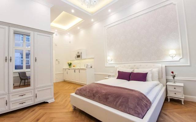 Main Square Apartments