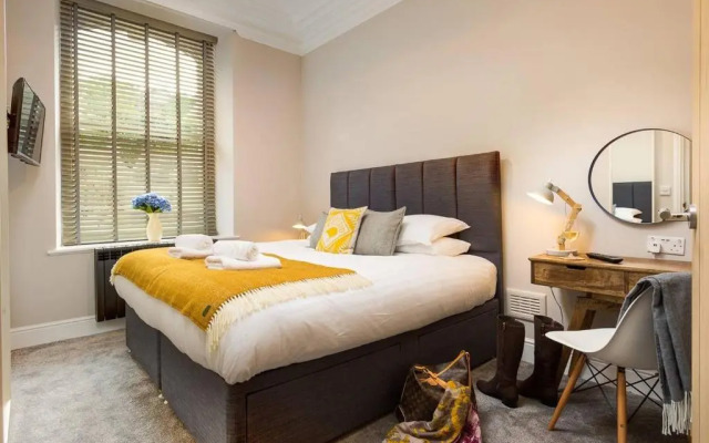 Charming 1BR - Town Centre-parking-stunning Views
