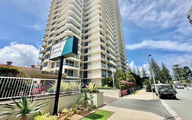 ULTIQA Beach Haven At Broadbeach