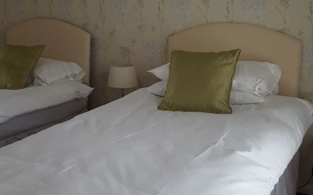 The Bear Inn and Burwash Motel