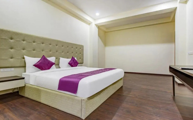 Hotel Mavens Orange Gurgaon