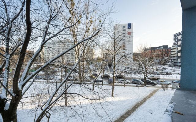 Zielińskiego Apartment by Renters