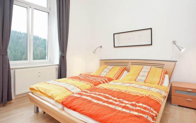 Moderne Villa in Borstendorf mit Park