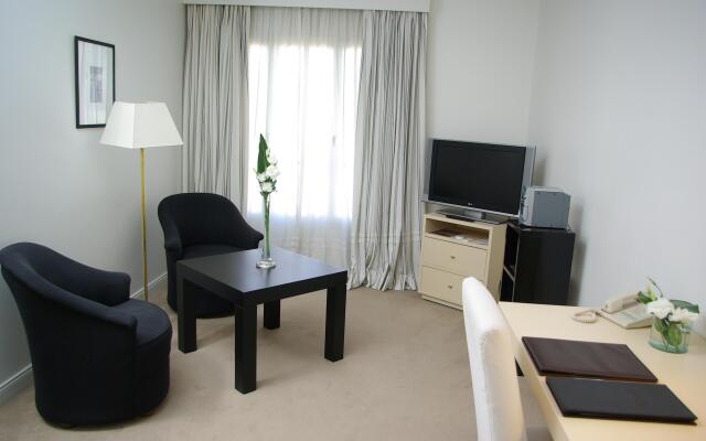 Loi Suites Recoleta Hotel