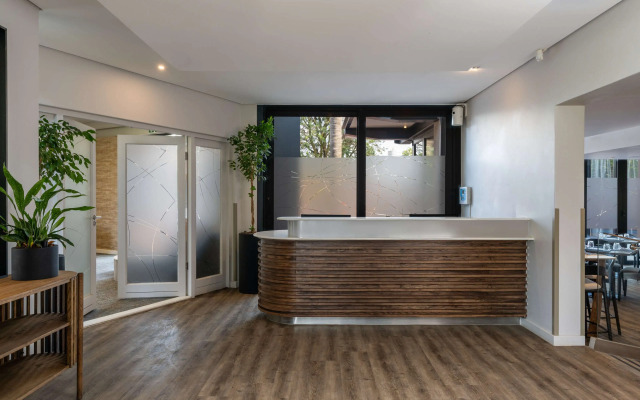 Radisson Hotel and Convention Centre OR Tambo Airport