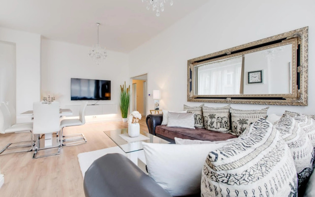 Wenceslas Square Royal Two Bedroom Apartment