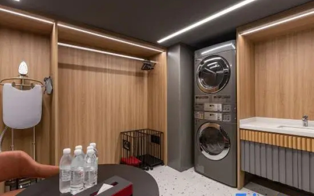 YUNIK E-sports Hotel