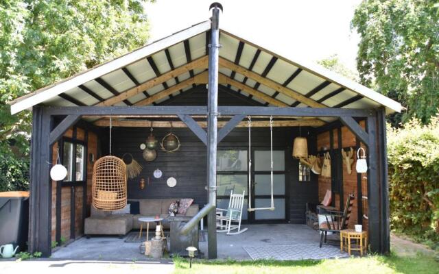 Studio Raif - Authentieke kamer met luxe privé badkamer