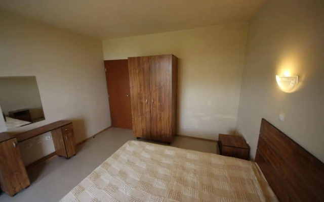 Menada Green Hills Apartments