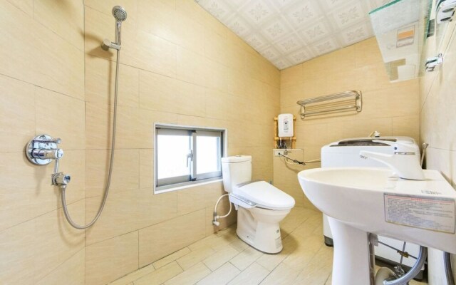 Red Crown Jacana B&B