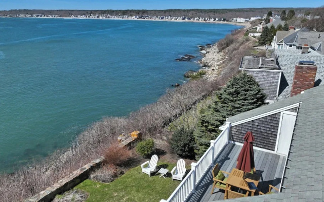 3BR Oceanfront on Nubble Cliffs!