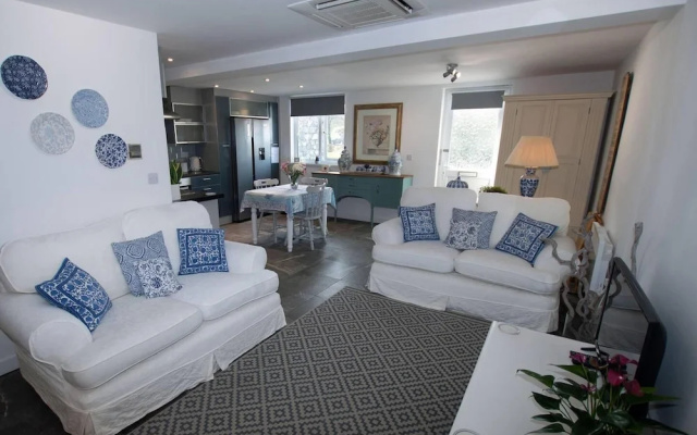 Lovely 2 Bed Apartment Pembroke Castle