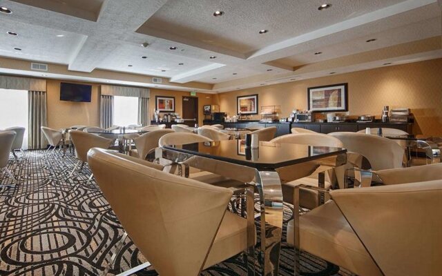 Best Western Plus Airport Inn & Suites
