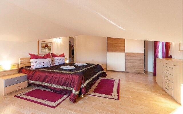 Nice Apartment in Pula With 4 Bedrooms and Wifi