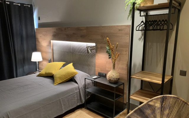 Lost & Found - Guesthouse & Suites