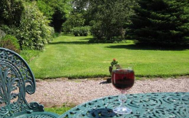 Trough Ivy House B&B
