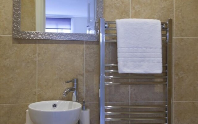 1 Willows Apartment