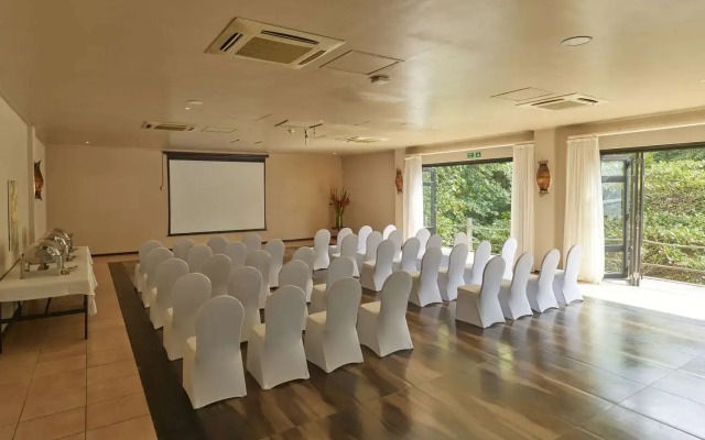 DoubleTree by Hilton Seychelles - Allamanda Resort & Spa