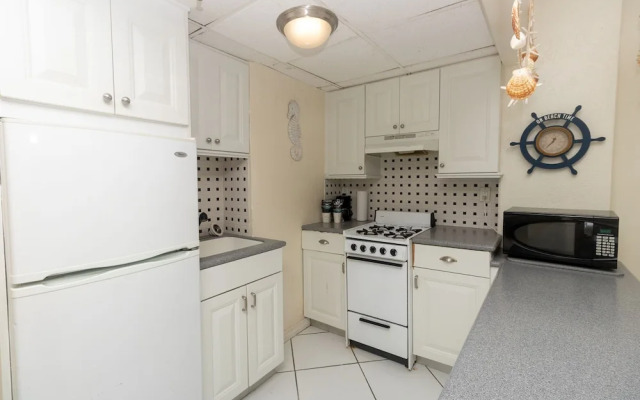 703 Ocean View Hollywood Beach