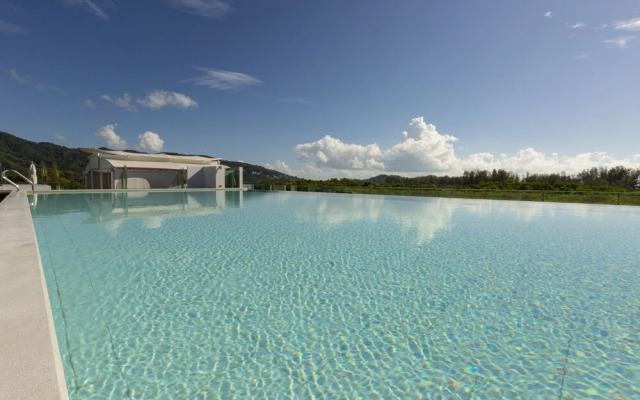Oceanstone Phuket by Holy Cow 704