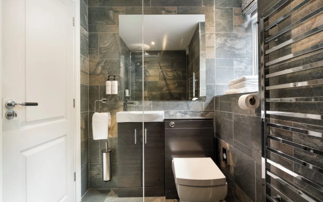 Courtyard Apartments