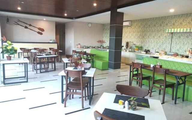 Emerald Hotel