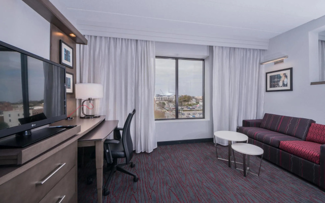 Courtyard by Marriott Wilmington Downtown/Historic District