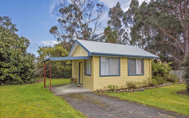 Sharonlee Strahan Villas