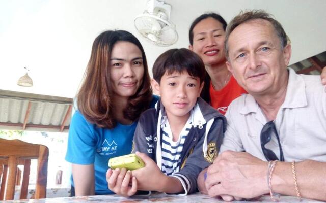 Ta Yai Homestay (ตา ยาย โฮมสเตย์)