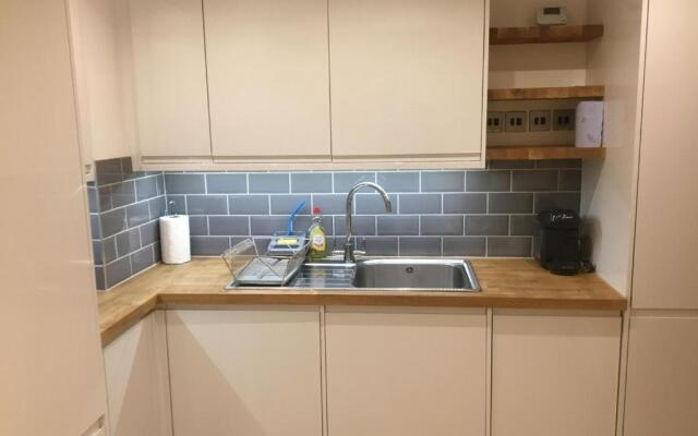 Classic Brixton City Apartment