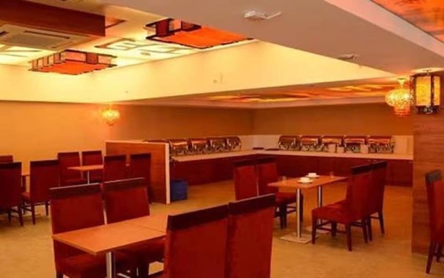Fabhotel Prime Le Palace