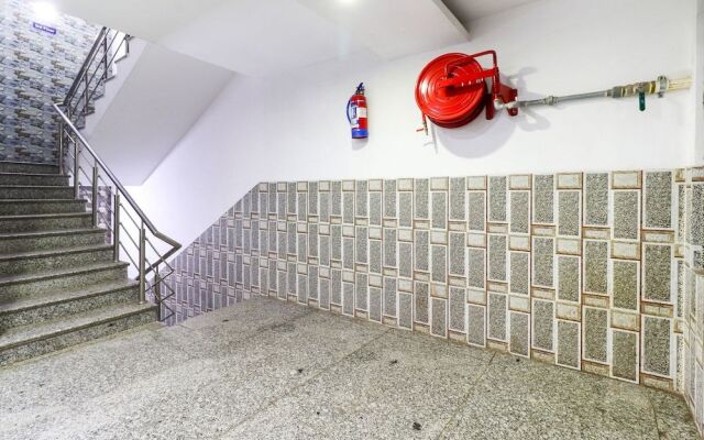 OYO 62748 Hotel Zeenat