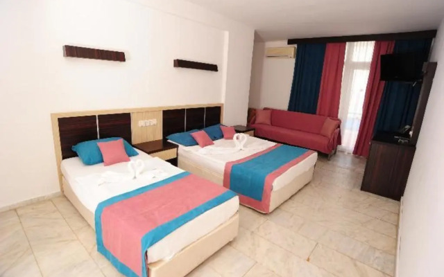 Semt Luna Beach Hotel