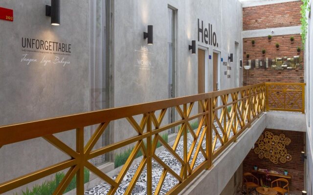 RedDoorz Premium @ The Batik Hotel Moh. Toha