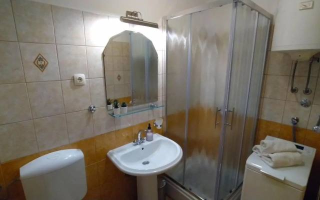 Garden apartment with a View