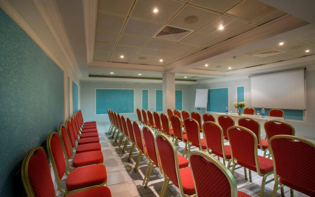 Kapetanios Limassol Hotel