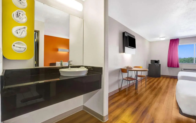 Superstition Inn and Suites