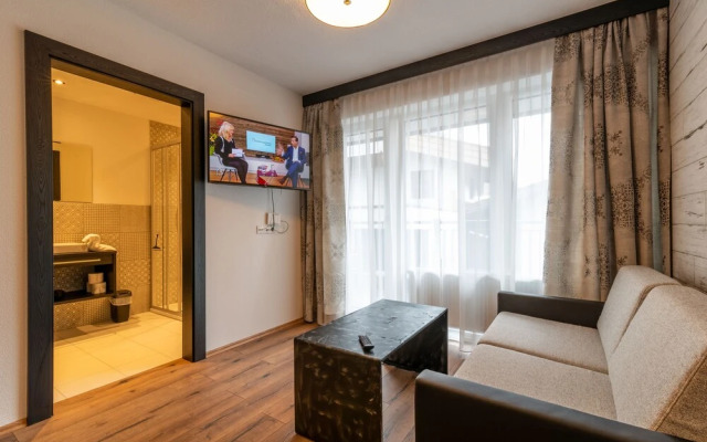 A CASA Rubin Chalet & Studio Resort